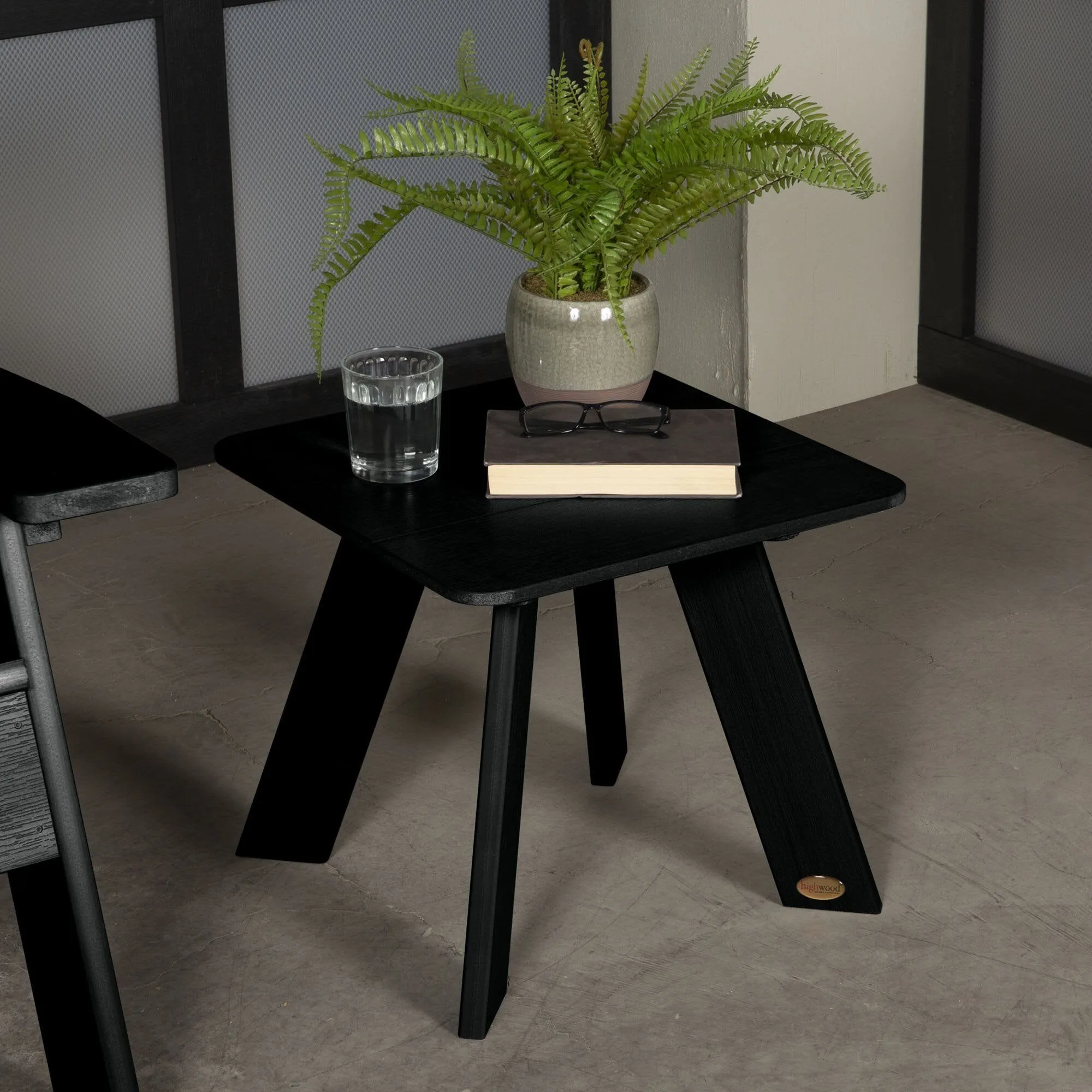 Refurbished Italica Modern Side Table
